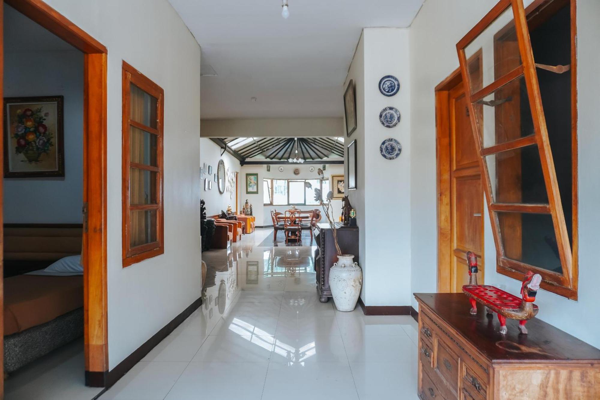 Hotel Maribaya *